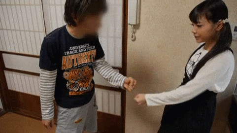 【合法ロリGIF】これがゆとり教育！？エロを見ながらセックスごっこする小学生…やりすぎて中出し！ その1