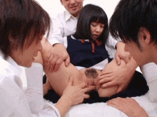 女子校生の肛門がパニック！？底辺高校のイジメがやばすぎ…DQN男子に輪姦されるイジメGIF画像